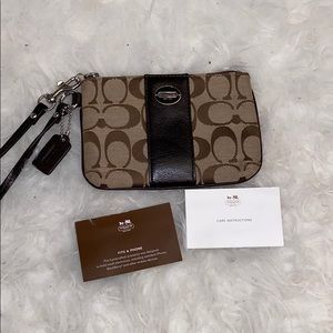 Signature Coach Small Wristlet